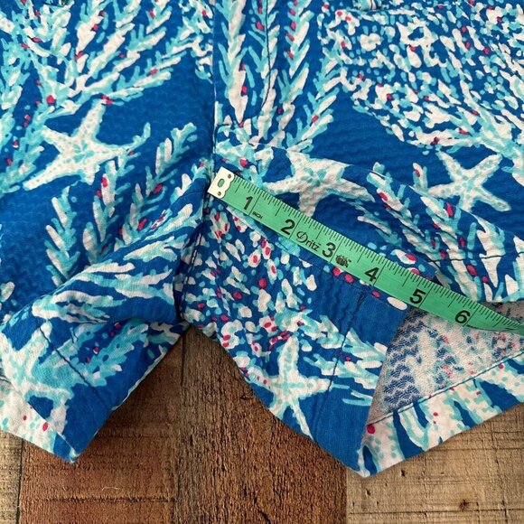 Lilly Pulitzer Women's Coral Reef Print Shorts - 2 - Picture 2 of 9